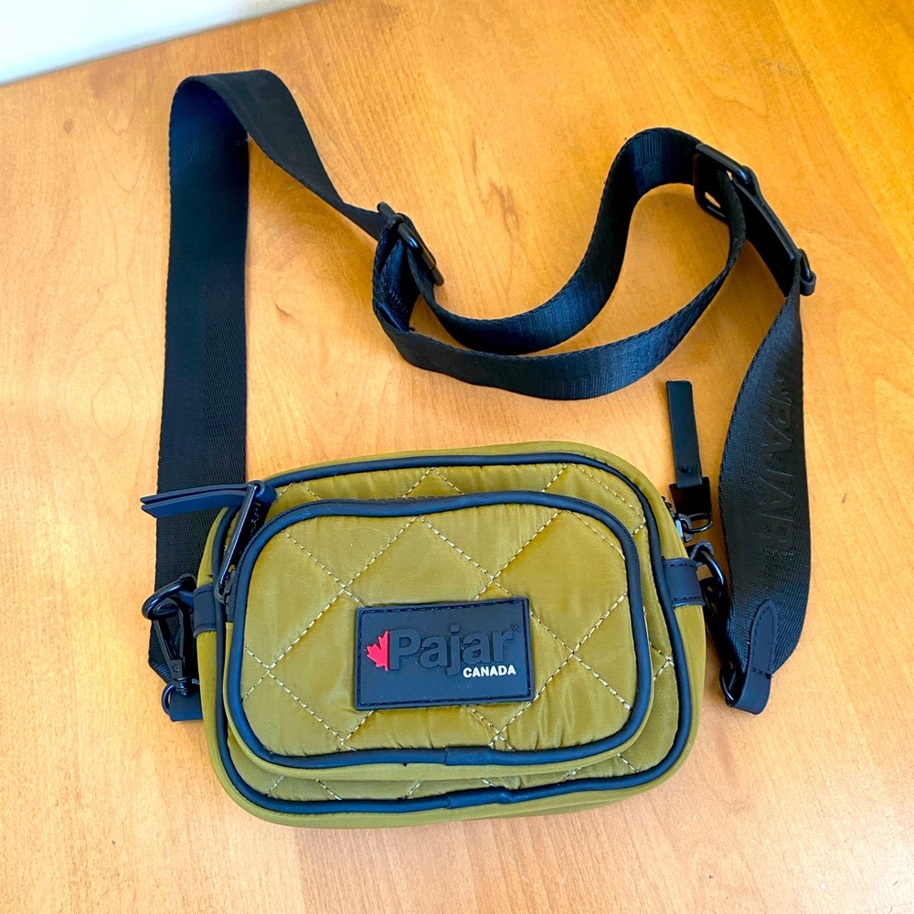 Pajar Camera Bag - Green Camouflage